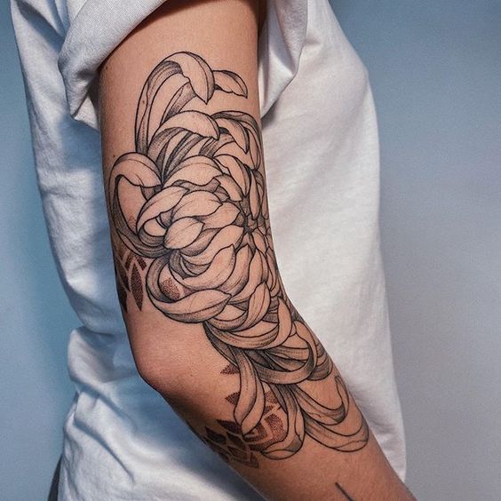 Le tatouage chrysanthème