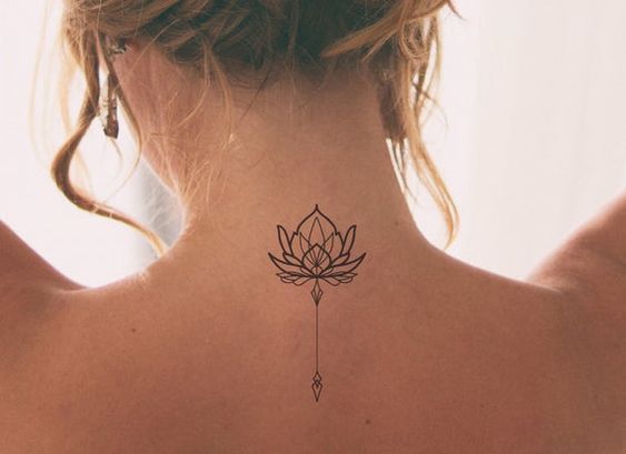 tatouage fleur de lotus