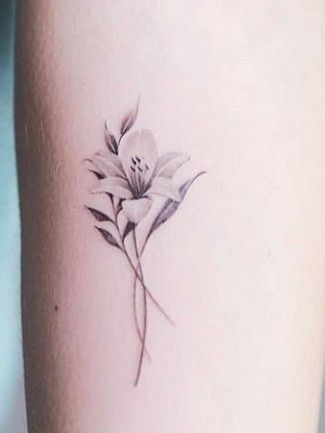 tatouage fleur de lys
