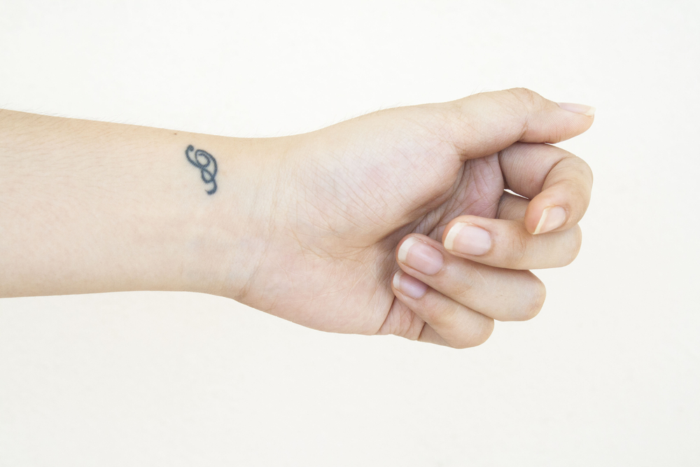 tatouage poignet femme