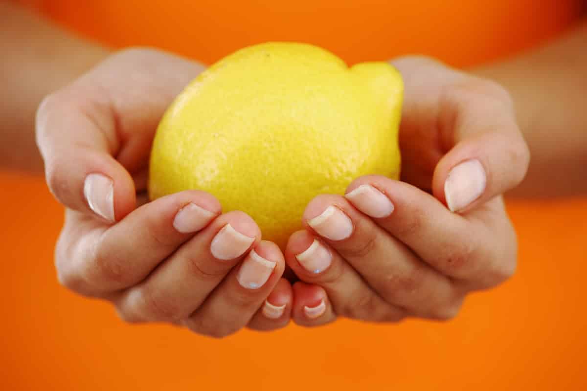 ongles dédoublés citron